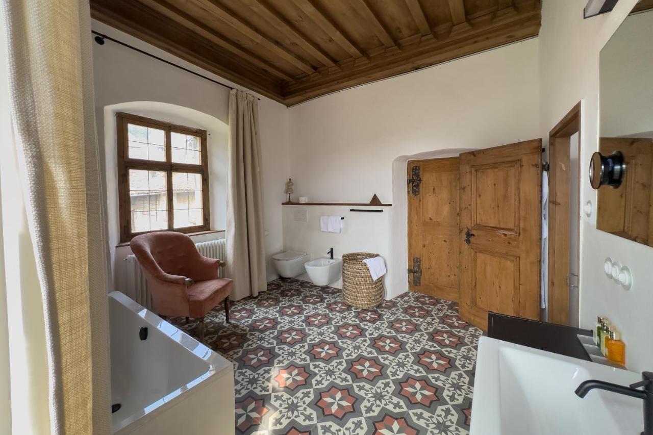 Ansitz Zinnenberg Appiano Sulla Strada Del Vino Bagian luar foto